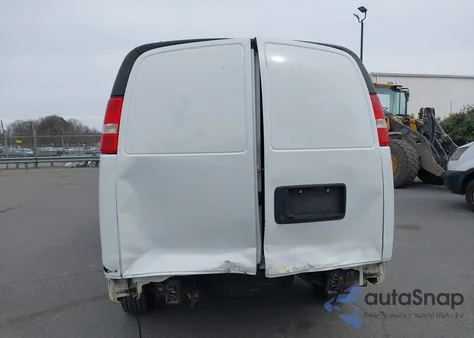 2023 Chevrolet Express Cargo Rwd 2500 Regular Wheelbase Wt from USA, damaged, VIN 1GCWGAFP8P1135697